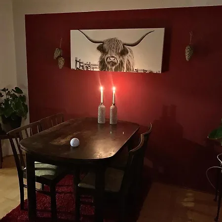 Ruhige, Sehr Schöne Mit Kamin, Haus Dinger